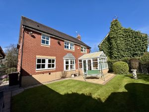 Rear Aspect - click for photo gallery